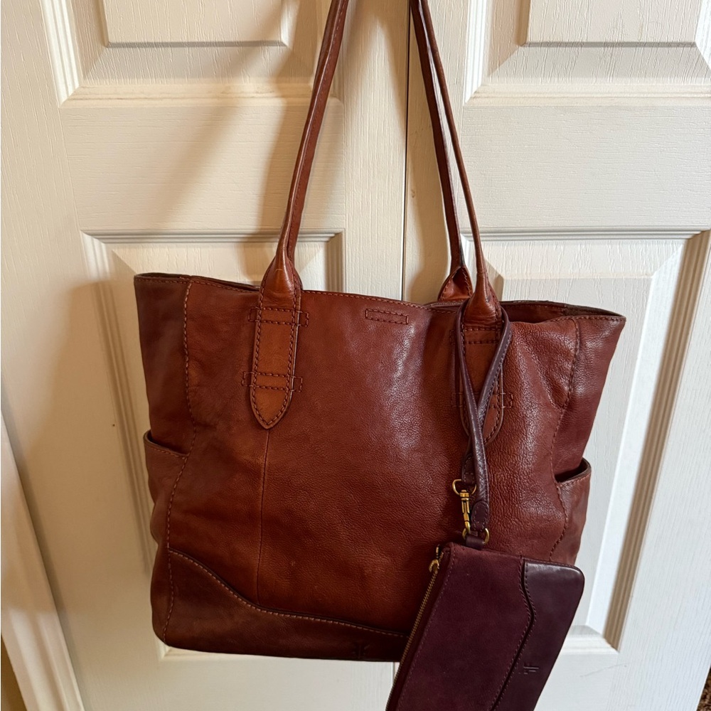 Elegant Brown Leather Tote Bag